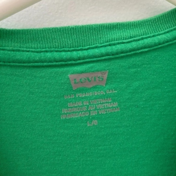Levi’s tee - Picture 2 of 2